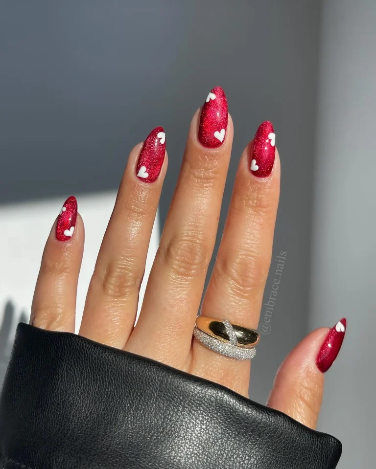 30 Adorable Heart Nail Designs for a Romantic Touch