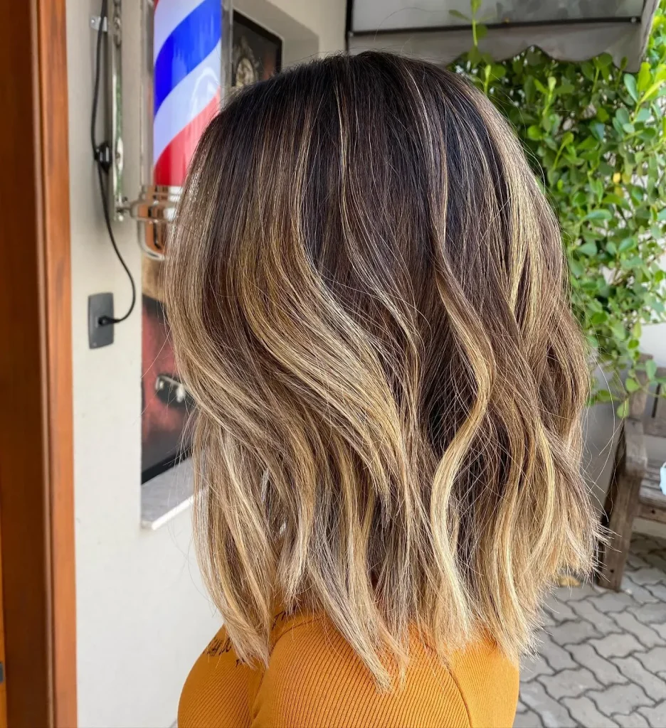 **Sun-Kissed Waves Lob**